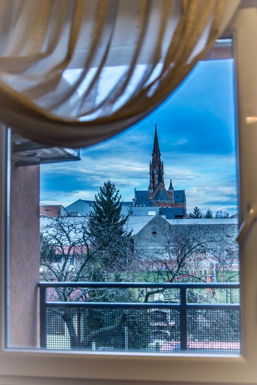 Apartment Flores Osijek Luaran gambar