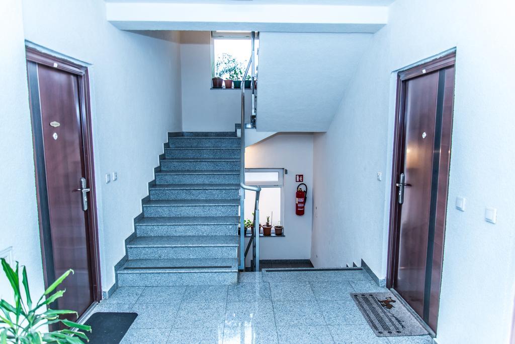 Apartment Flores Osijek Luaran gambar