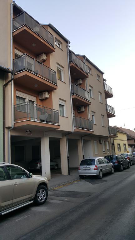 Apartment Flores Osijek Luaran gambar